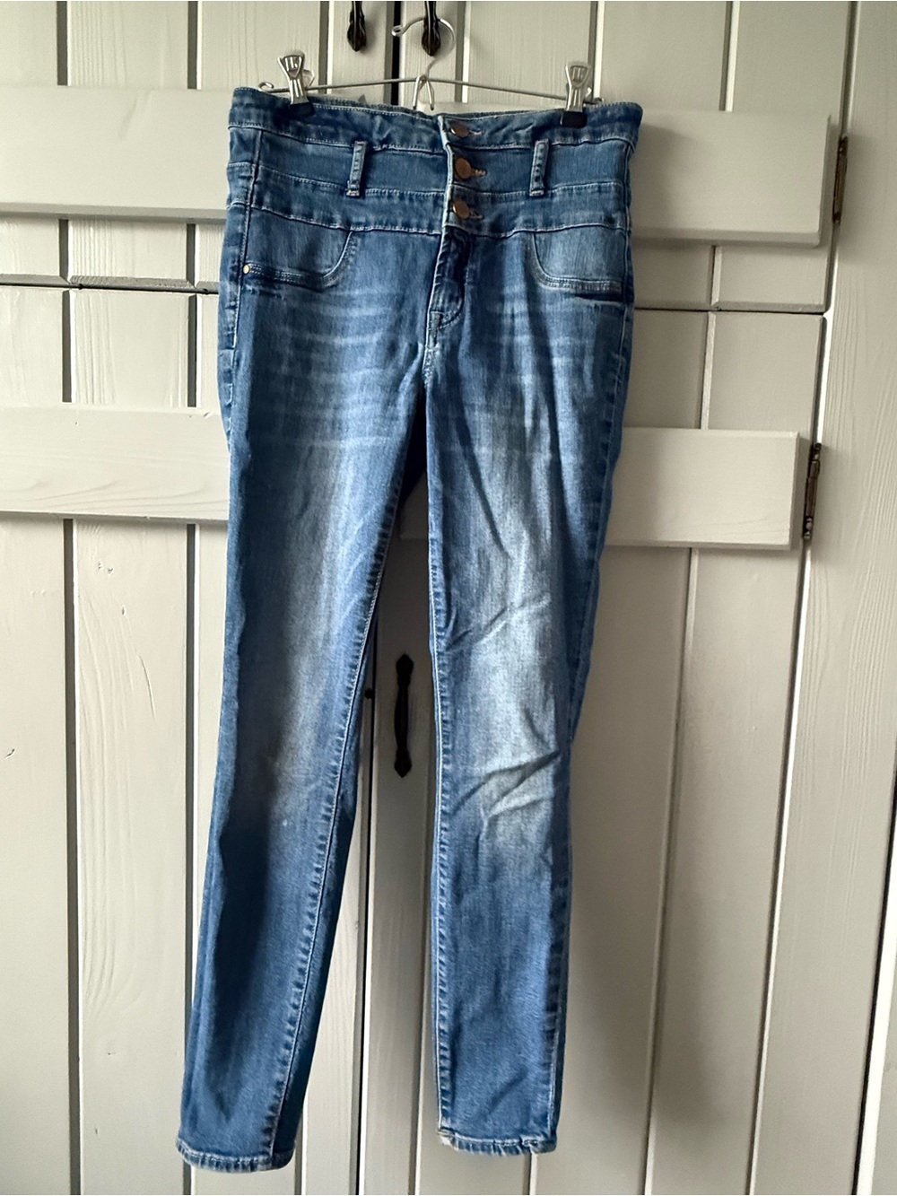 refuge Women's Skinny Jeans - Light Blue Wash